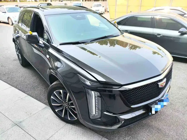 Cadillac XT5 — Фото автомобиля 2
