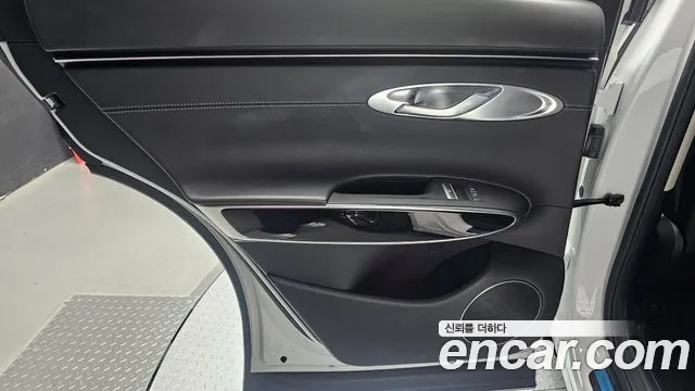 Genesis GV70 2.5T Бензин AWD — Фото автомобиля 25