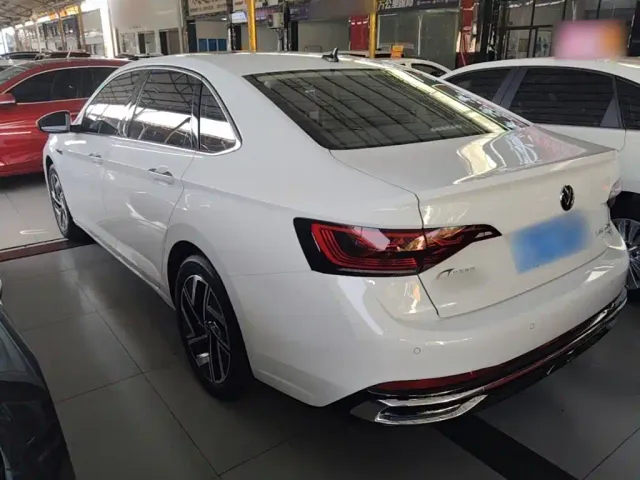 Volkswagen Sagitar — Фото автомобиля 22