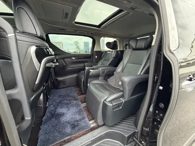 Toyota Vellfire — Фото автомобиля 9