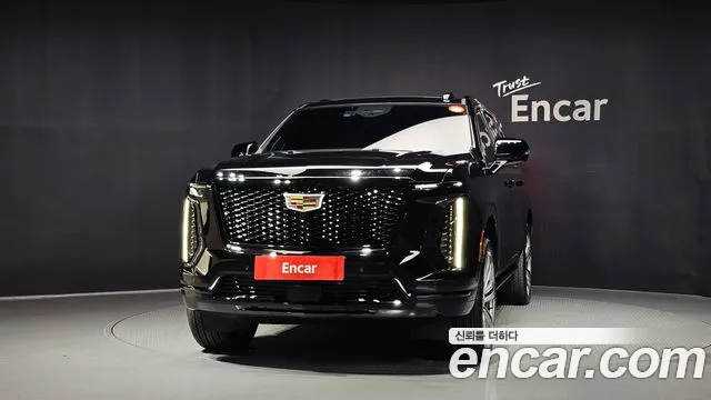Cadillac Escalade — Фото автомобиля 3