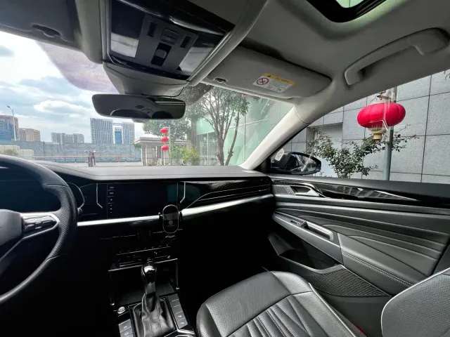 Volkswagen Passat — Фото автомобиля 22