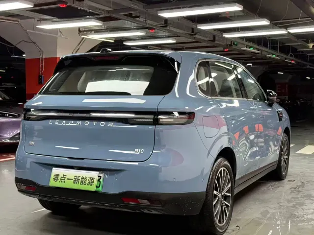 Leapmotor B10 — Фото автомобиля 20