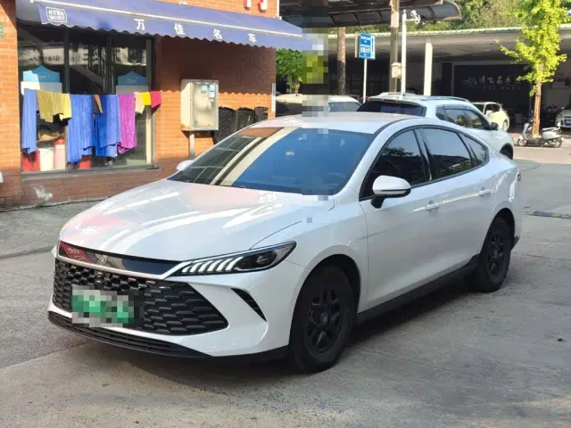 BYD Qin PLUS — Фото автомобиля 2