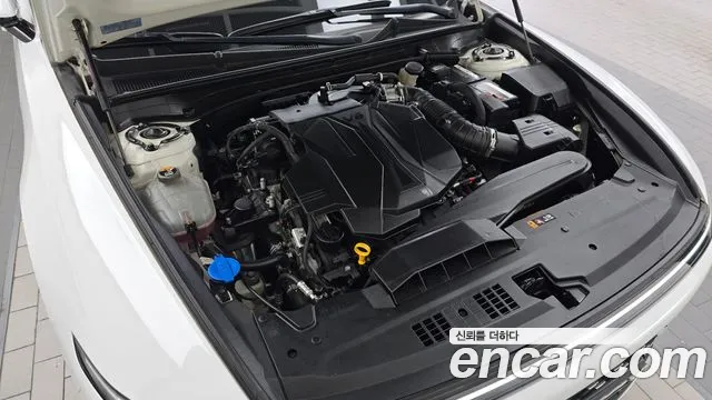 Hyundai Grandeur GN7 — Фото автомобиля 6