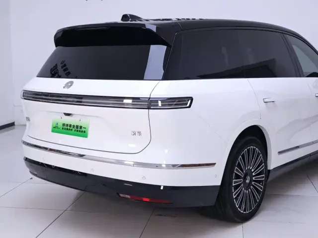Nio ES8 — Фото автомобиля 8