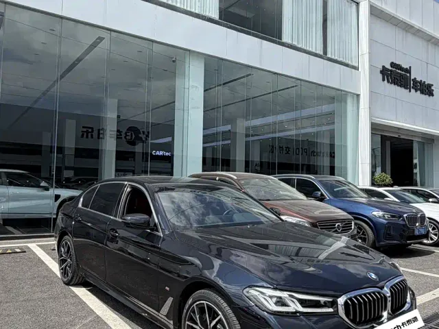 BMW BMW 5 Series 2022 Facelift II 530Li Premium Package M Sport — Фото автомобиля 11