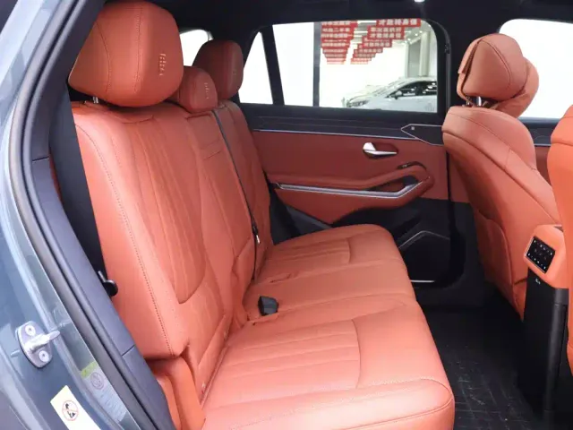 BYD Tang L — Фото автомобиля 22