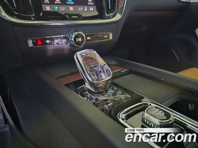 Вольво V60 V60 Cross Country 2 поколение B5 Ultimate AWD — Фото автомобиля 10