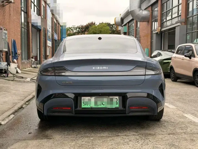 Xiaomi SU7 — Фото автомобиля 8