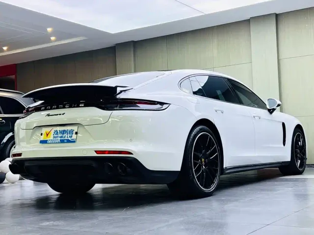 Porsche Panamera — Фото автомобиля 4