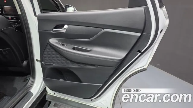 Hyundai Santafe Новый Santa Fe Бензин 2.5T 4WD — Фото автомобиля 20