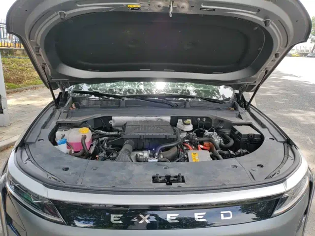 Exeed RX — Фото автомобиля 15