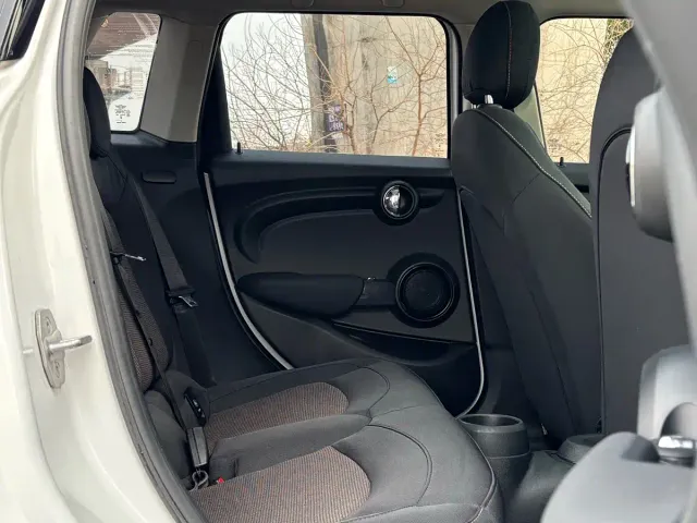 MINI Hatch — Фото автомобиля 12