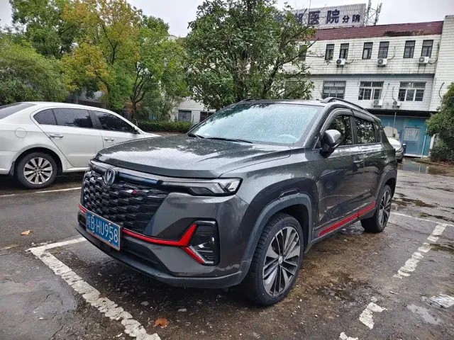Changan CS35 Plus — Фото автомобиля 2