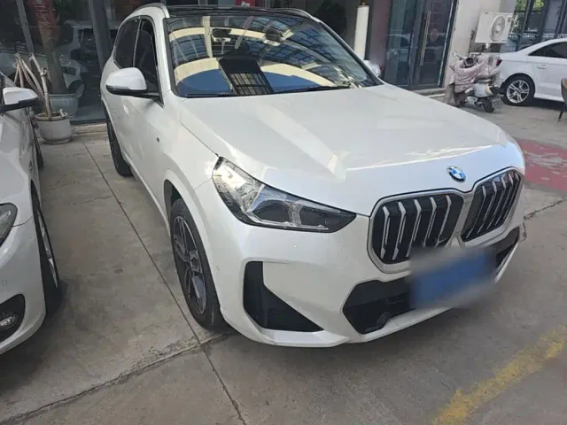 BMW X1 — Фото автомобиля 3