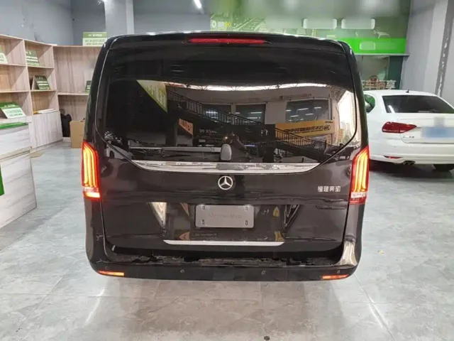 Mercedes-Benz Mercedes-Benz V-Class 2021 V 260 Pilot Edition — Фото автомобиля 5