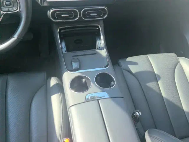 Leapmotor C11 — Фото автомобиля 13