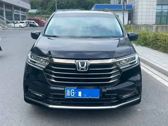 Honda Odyssey — Фото автомобиля 3