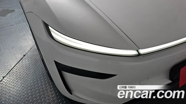 Tesla Model Y — Фото автомобиля 21