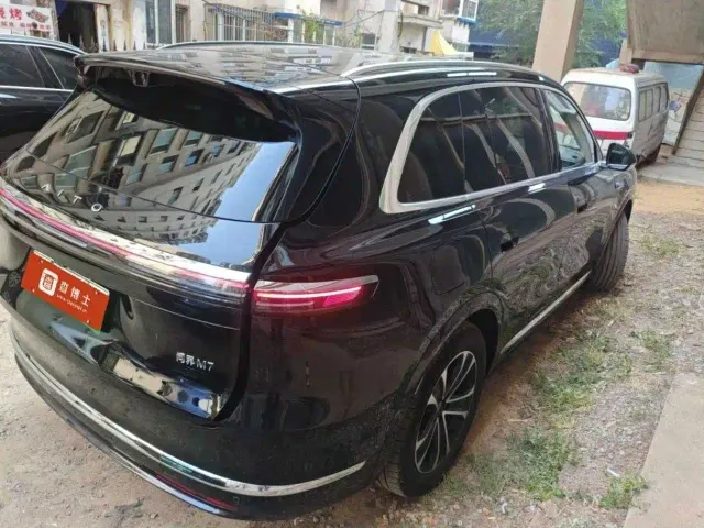 Aito M7 — Фото автомобиля 2