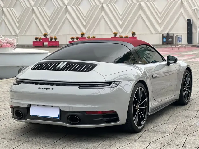 Porsche 911 — Фото автомобиля 6