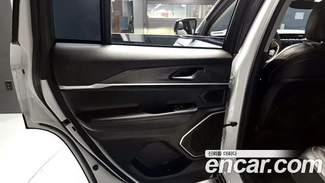 Jeep Cherokee Grand Cherokee(WL) 3.6 Limited — Фото автомобиля 24