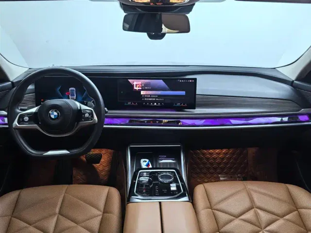 BMW 7 Series — Фото автомобиля 7
