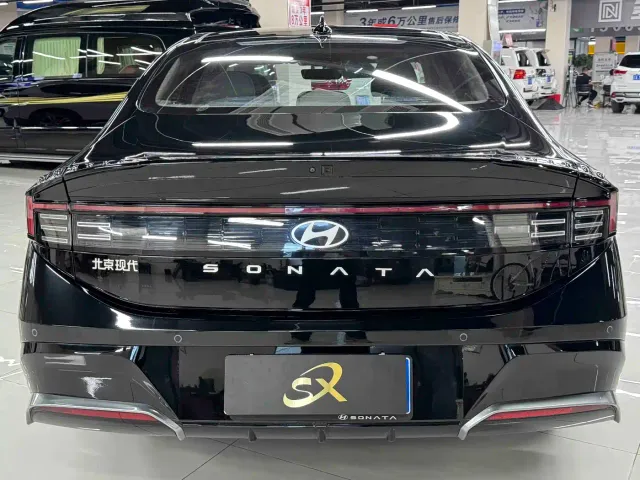 Hyundai Sonata — Фото автомобиля 5