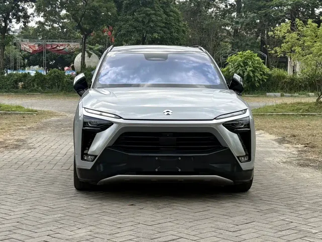 Nio ES8 — Фото автомобиля 2