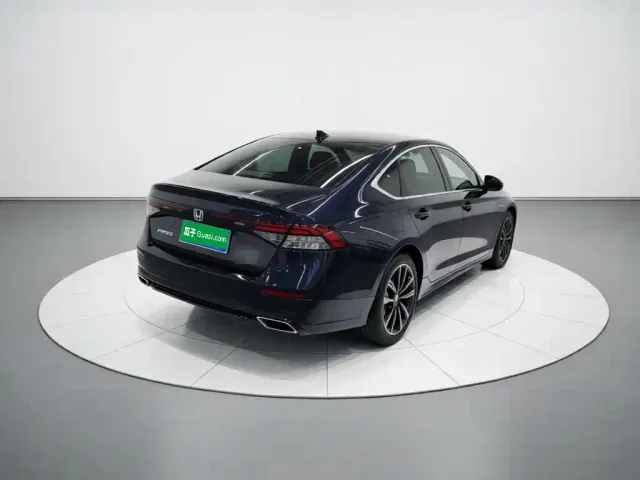 Honda Accord — Фото автомобиля 6