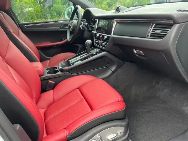 Porsche Macan — Фото автомобиля 6