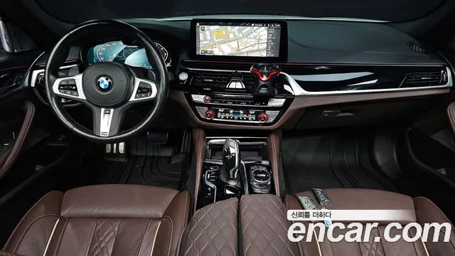 BMW 5 Series G30 — Фото автомобиля 10