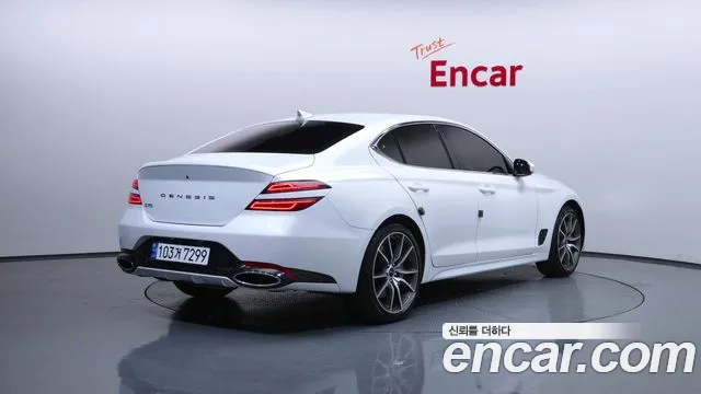 Genesis G70 Новый G70 Бензин 2.5T 2WD — Фото автомобиля 2