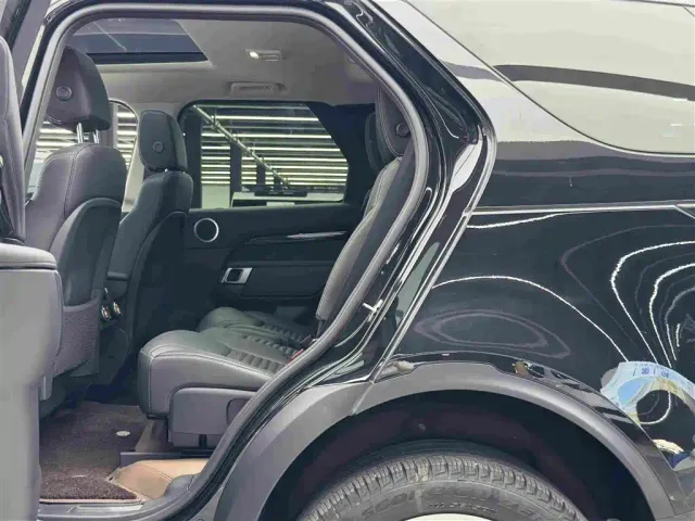 Land Rover Discovery — Фото автомобиля 9