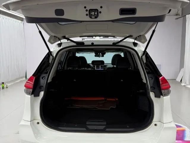 Nissan X-Trail — Фото автомобиля 19