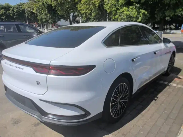 BYD Han — Фото автомобиля 4