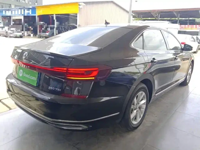 Volkswagen Passat — Фото автомобиля 6