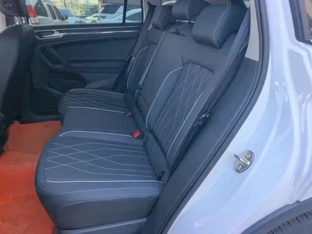 Volkswagen Tiguan L — Фото автомобиля 16