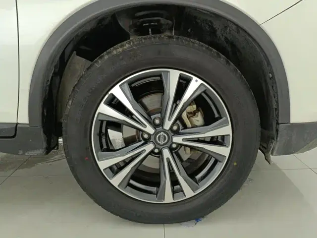 Nissan X-Trail — Фото автомобиля 6