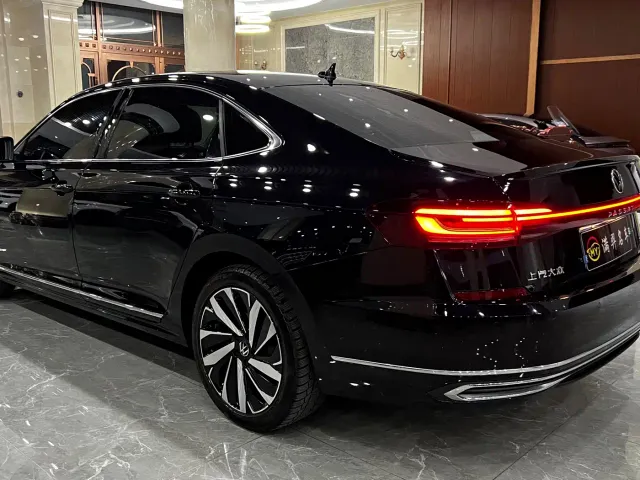 Volkswagen Passat — Фото автомобиля 7