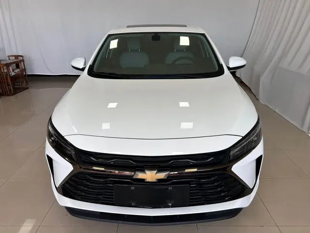 Chevrolet Monza — Фото автомобиля 3