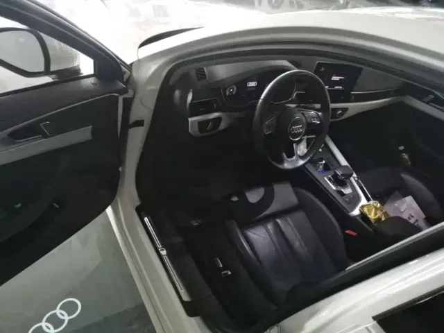 Audi A4L — Фото автомобиля 15
