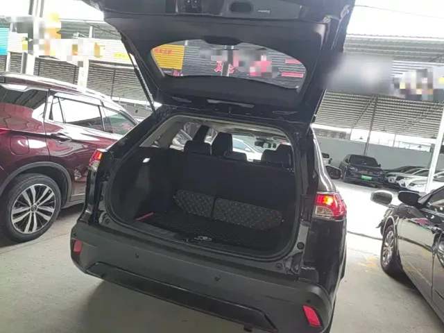 Toyota Corolla Cross — Фото автомобиля 18