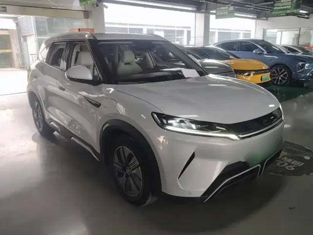 BYD Yuan UP — Фото автомобиля 3