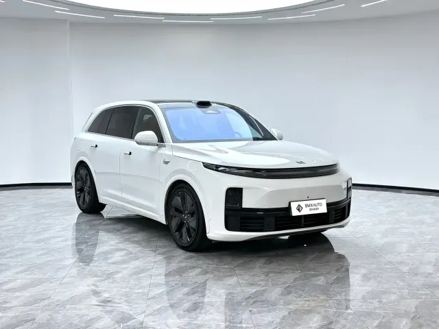 Li Auto L7 — Фото автомобиля 3