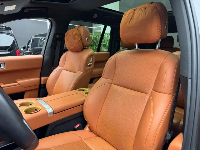 Li Auto L8 — Фото автомобиля 15
