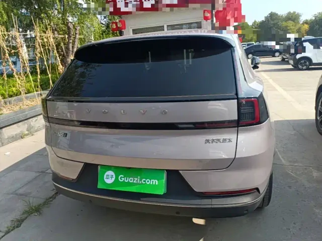 Volvo XC70 Plug-in Hybrid — Фото автомобиля 5