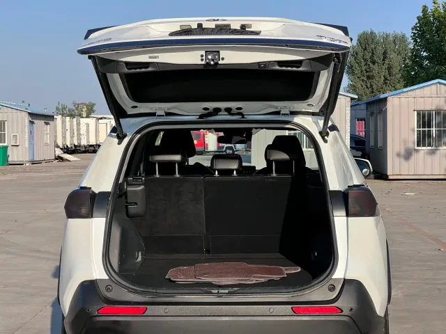 Toyota RAV4 — Фото автомобиля 16
