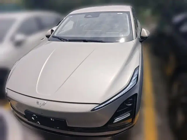 Wuling Starlight — Фото автомобиля 2